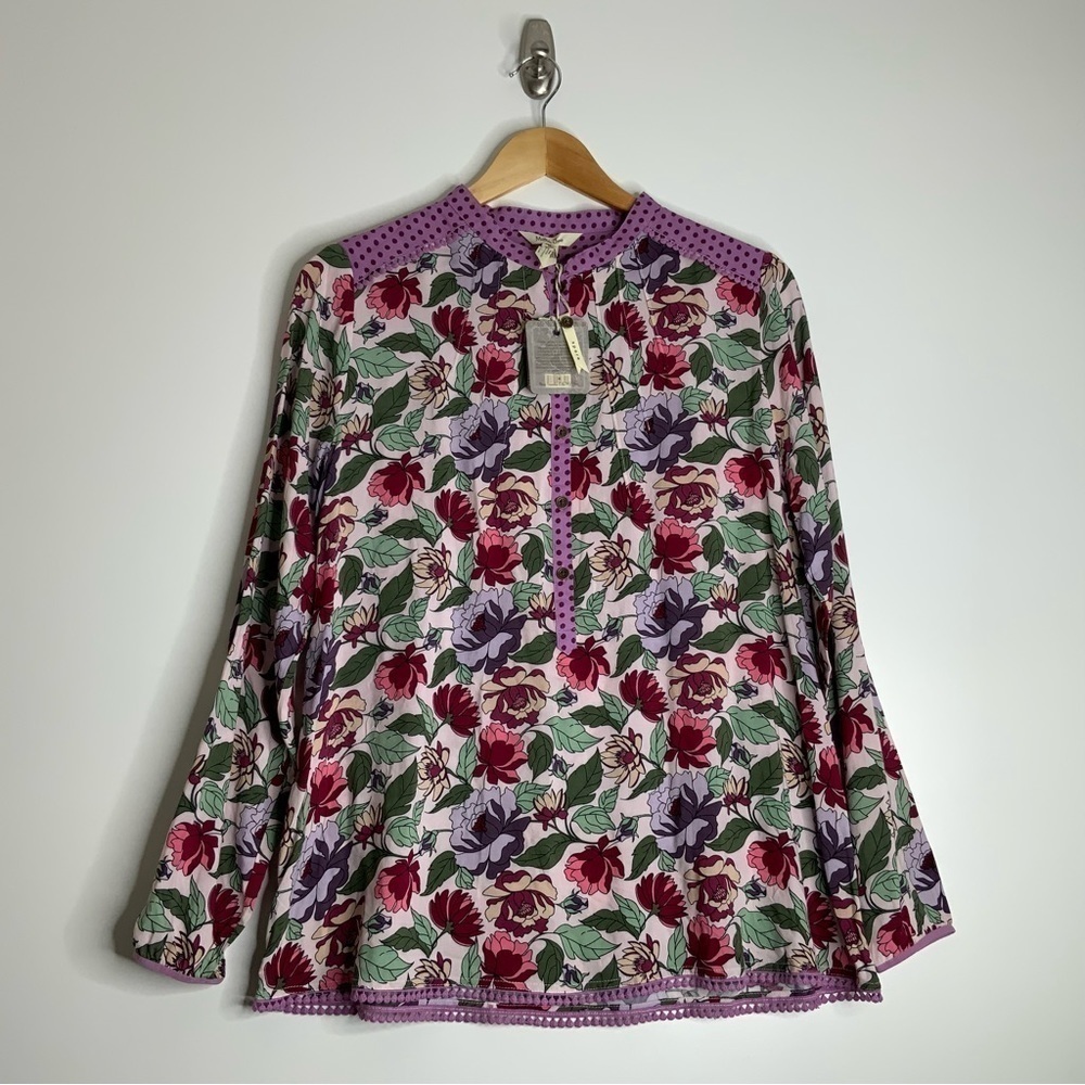 Matilda Jane Floral‎ Peasant Style Blouse. Size Medium. (NWT) Purple.
